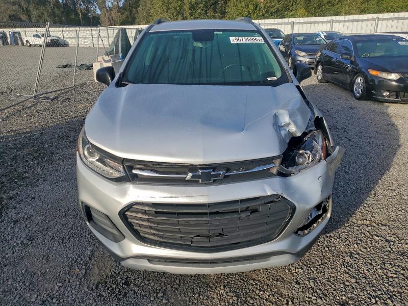 Photo 5 from auction – 2019 CHEVROLET TRAX 1LT with VIN 3GNCJLSB4KL167758