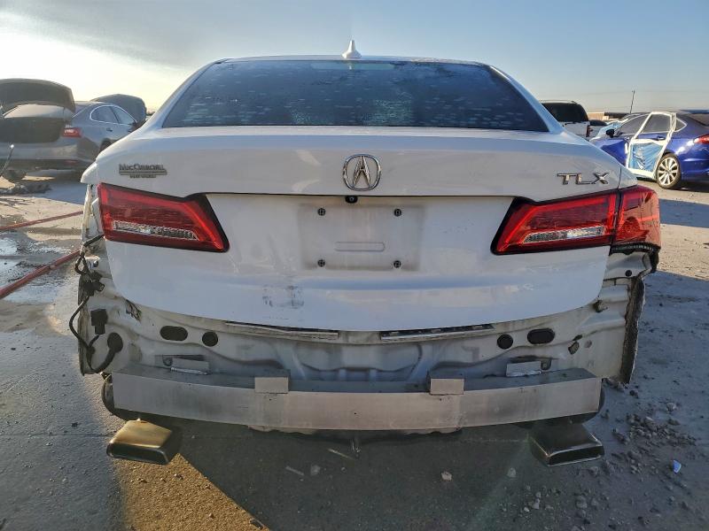 Photo 6 from auction – 2018 ACURA TLX with VIN 19UUB2F30JA004197