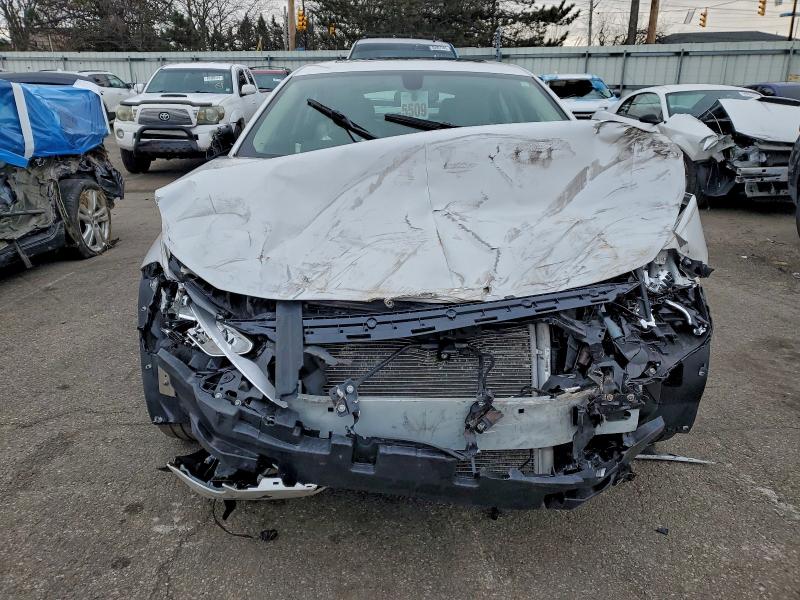 Photo 5 from auction – 2019 BUICK REGAL ESSE with VIN W04GP6SX9K1015997