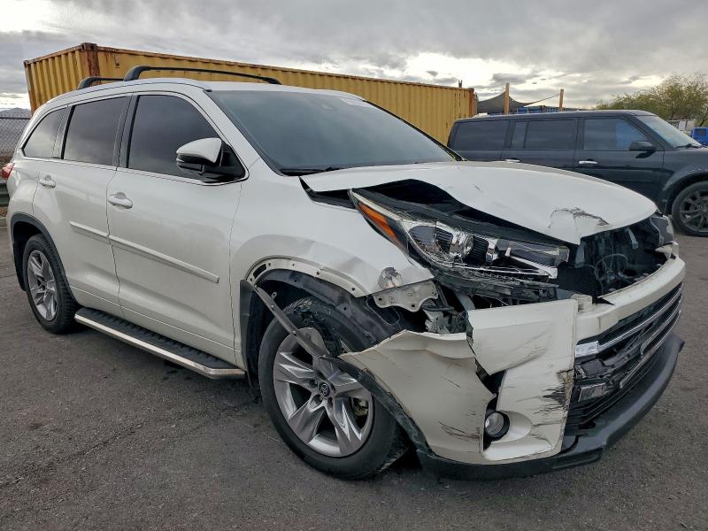 Photo 4 from auction – 2017 TOYOTA HIGHLANDER with VIN 5TDDZRFH4HS403528