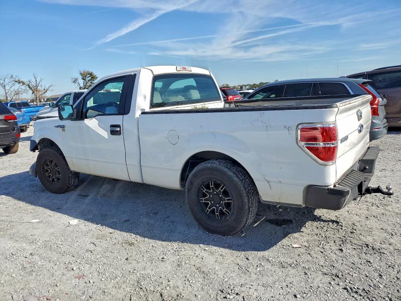 Photo 2 from auction – 2014 FORD F150 with VIN 1FTMF1CM2EKG21658