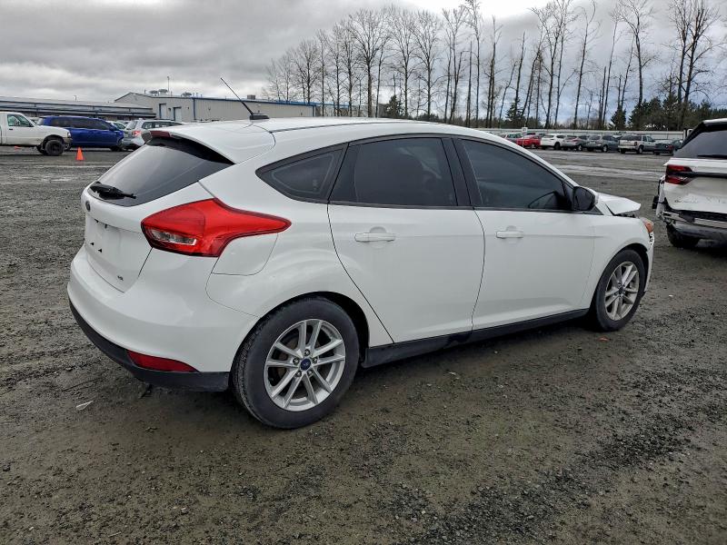 Zdjęcie 3 z aukcji – 2017 FORD FOCUS SE z VIN 1FADP3K2XHL315157