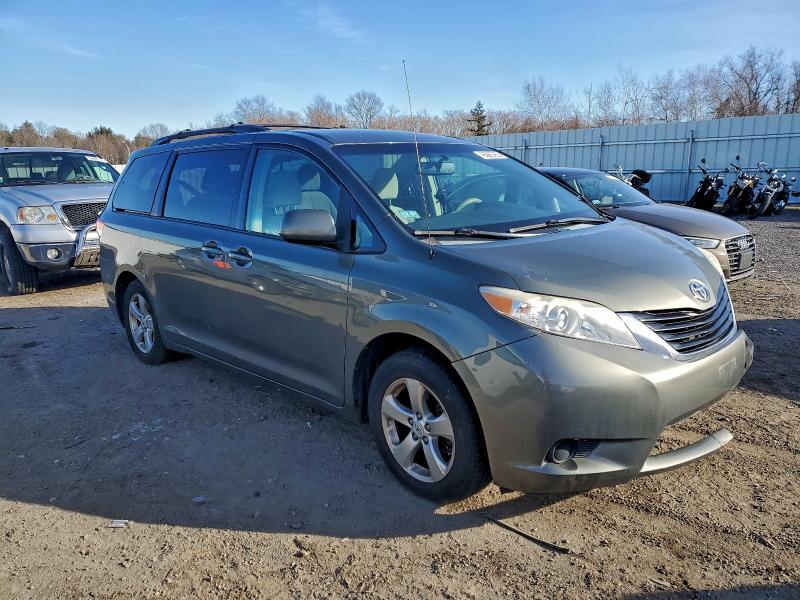 Photo 4 from auction – 2011 TOYOTA SIENNA LE with VIN 5TDKK3DC3BS115880