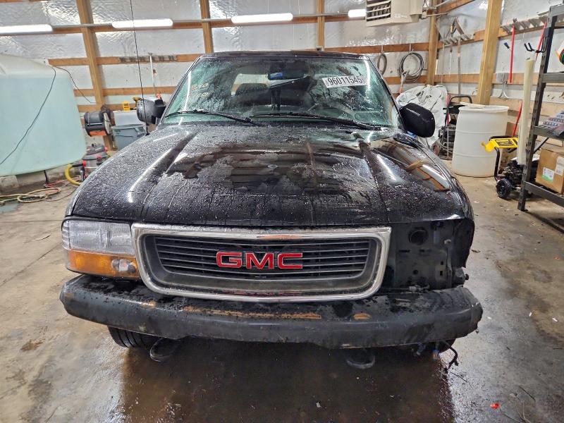 Photo 5 from auction – 2004 GMC SONOMA with VIN 1GTDT13X94K100857