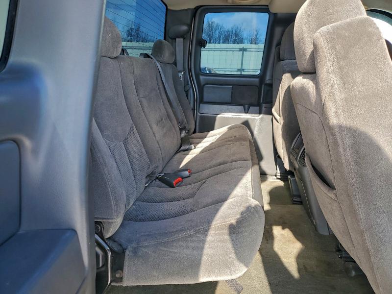 Photo 10 from auction – 2006 CHEVROLET SILVERADO with VIN 2GCEK19B961343106