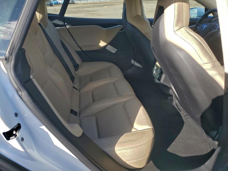 Photo 10 from auction – 2015 TESLA MODEL S 85 with VIN 5YJSA1H2XFF081679