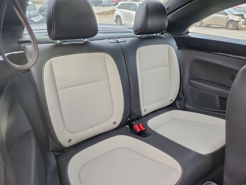 Photo 10 from auction – 2019 VOLKSWAGEN BEETLE SE with VIN 3VWJD7AT2KM719645