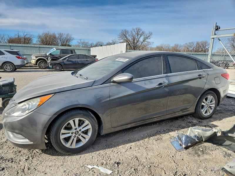 HYUNDAI SONATA GLS 2013 with VIN 5NPEB4AC5DH615958 - Photo from auction