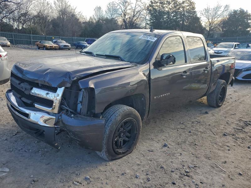 CHEVROLET SILVERADO 2011 with VIN 3GCPKSE30BG303771 - Photo from auction