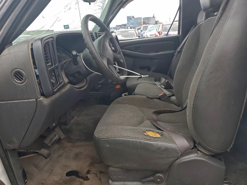 Photo 7 from auction – 2005 CHEVROLET SILVERADO with VIN 1GCEC14V05Z304733
