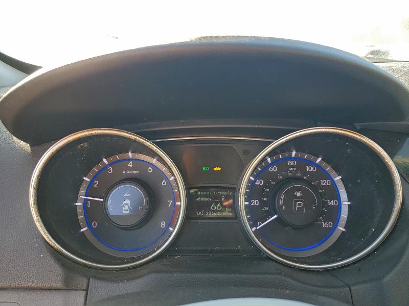 Photo 9 from auction – 2011 HYUNDAI SONATA SE with VIN 5NPEC4AC7BH287582