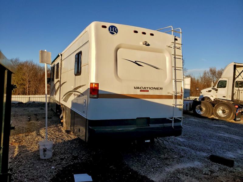 Photo 3 from auction – 2000 HOLIDAY RAMBLER VACATIONER with VIN 1FCNF53S9Y0A13792