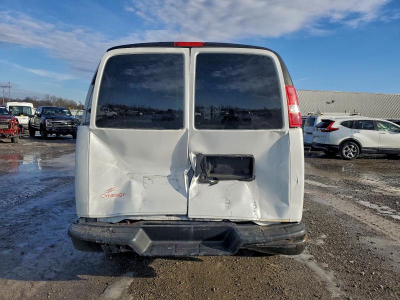Photo 6 from auction – 2017 CHEVROLET EXPRESS G2 with VIN 1GCWGAFF0H1351195