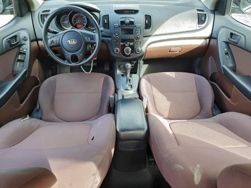 Foto 8 de la subasta – 2010 KIA FORTE EX con VIN KNAFU4A28A5221935