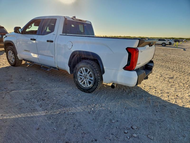 Photo 2 from auction – 2022 TOYOTA TUNDRA DOU with VIN 5TFLA5DA4NX042048