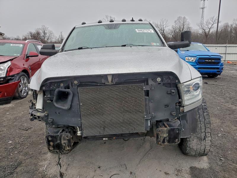 Photo 5 from auction – 2015 RAM 2500 LARAM with VIN 3C6UR5FL1FG582336