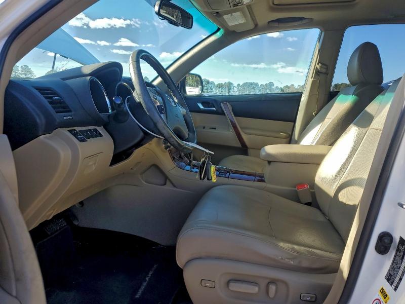 Photo 7 from auction – 2012 TOYOTA HIGHLANDER with VIN 5TDDK3EH3CS102664