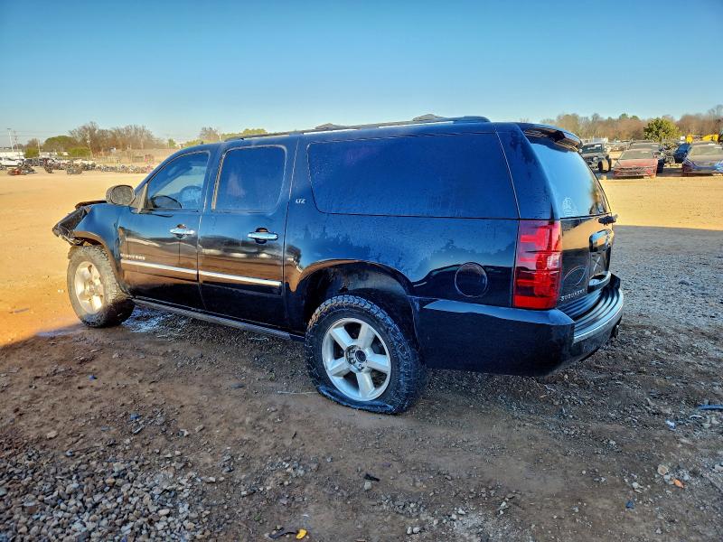 Photo 2 from auction – 2011 CHEVROLET SUBURBAN C with VIN 1GNSCKE03BR116089