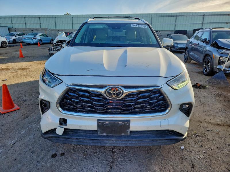 Photo 5 from auction – 2021 TOYOTA HIGHLANDER with VIN 5TDYZRAH4MS054549