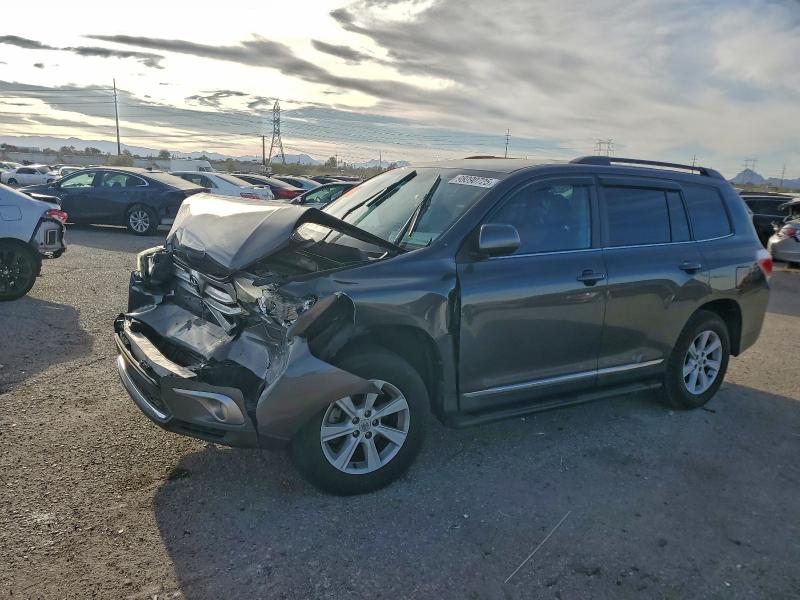TOYOTA HIGHLANDER 2013 with VIN 5TDZK3EH3DS122274 - Photo from auction