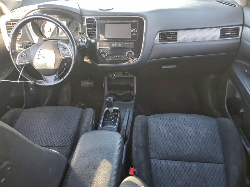 Photo 8 from auction – 2014 MITSUBISHI OUTLANDER with VIN JA4AZ3A32EZ015648