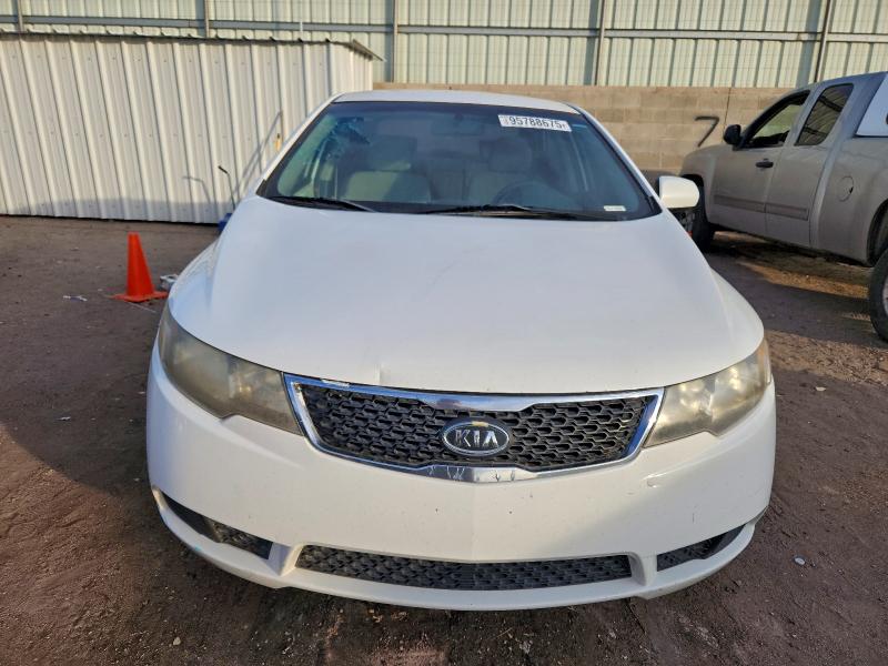 Foto 5 de la subasta – 2012 KIA FORTE LX con VIN KNAFT4A26C5511287
