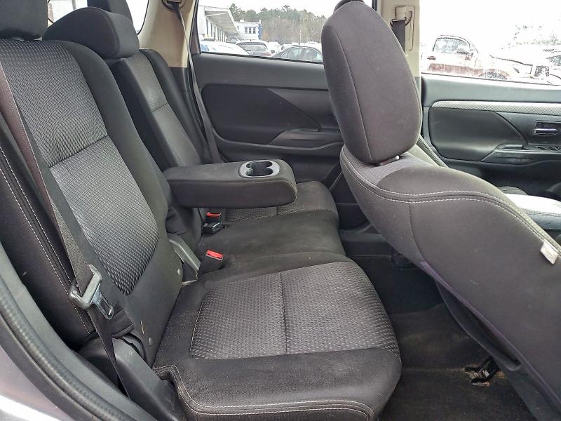 Photo 11 from auction – 2017 MITSUBISHI OUTLANDER with VIN JA4AD2A36HZ052439