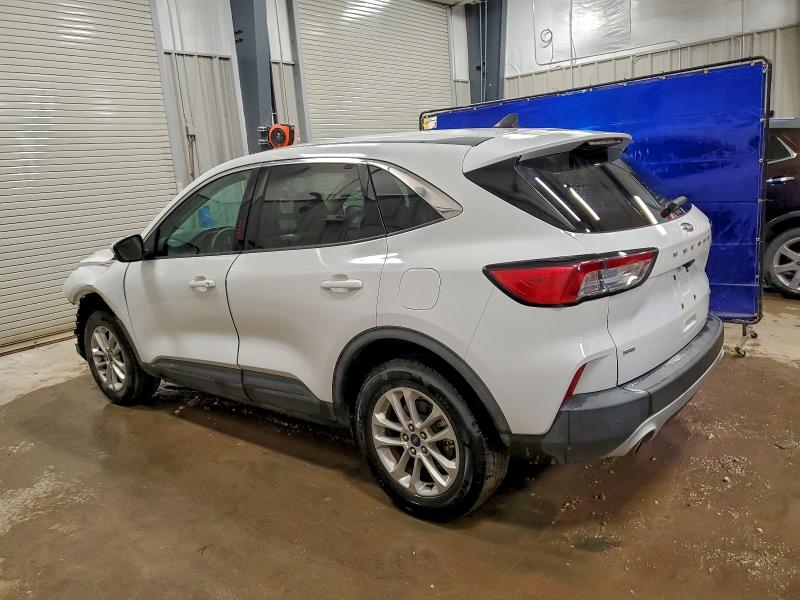 Photo 2 from auction – 2020 FORD ESCAPE SE with VIN 1FMCU9G60LUB73073