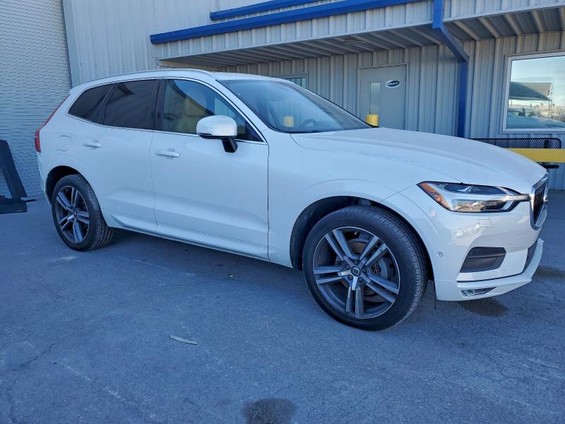 Photo 4 from auction – 2019 VOLVO XC60 T5 MO with VIN LYV102DK5KB224737