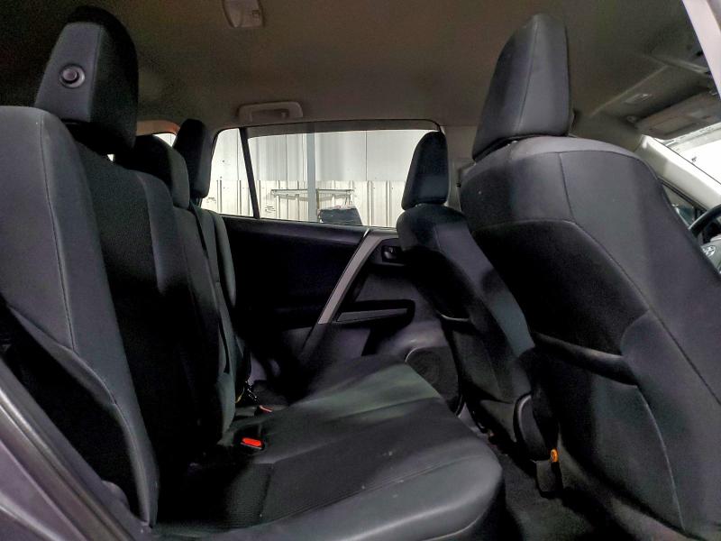 Photo 11 from auction – 2017 TOYOTA RAV4 LE with VIN 2T3BFREV7HW563618