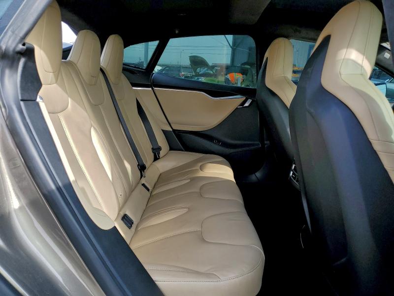 Photo 10 from auction – 2015 TESLA MODEL S with VIN 5YJSA1E14FF120455