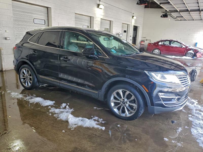 Photo 4 from auction – 2017 LINCOLN MKC SELECT with VIN 5LMCJ2C99HUL21774