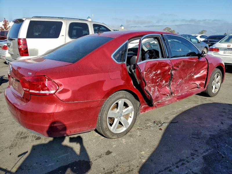 Photo 3 from auction – 2015 VOLKSWAGEN PASSAT S with VIN 1VWAT7A30FC102674