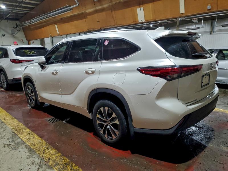Photo 2 from auction – 2021 TOYOTA HIGHLANDER with VIN 5TDGZRBH2MS110966