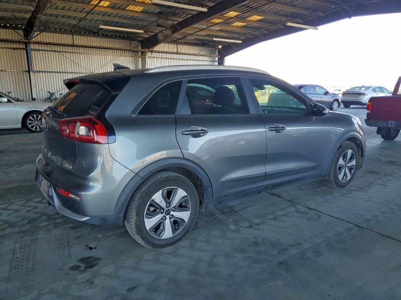 Photo 3 from auction – 2017 KIA NIRO EX with VIN KNDCC3LC3H5037831