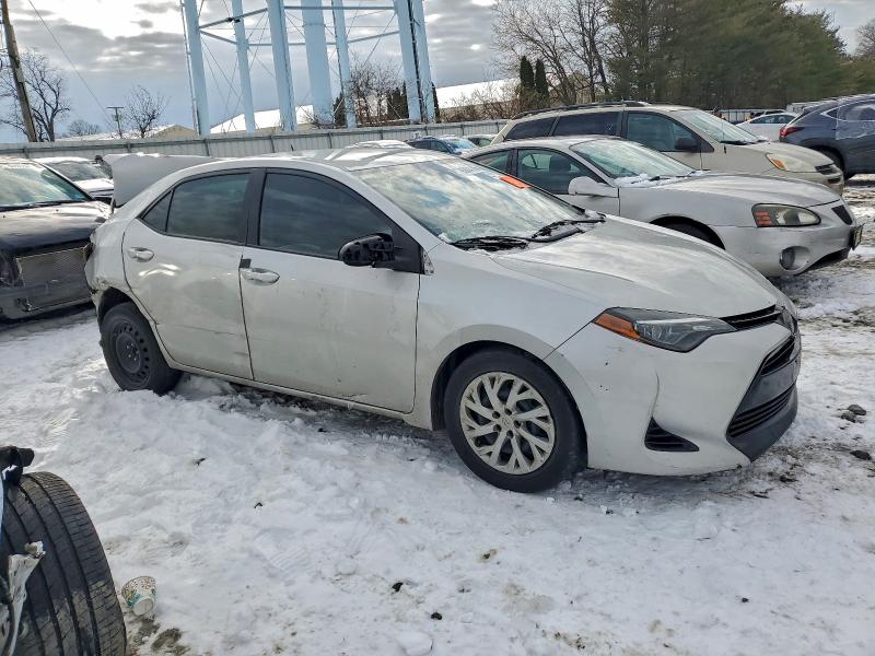 Foto 4 de la subasta – 2018 TOYOTA COROLLA L con VIN 5YFBURHE8JP837488