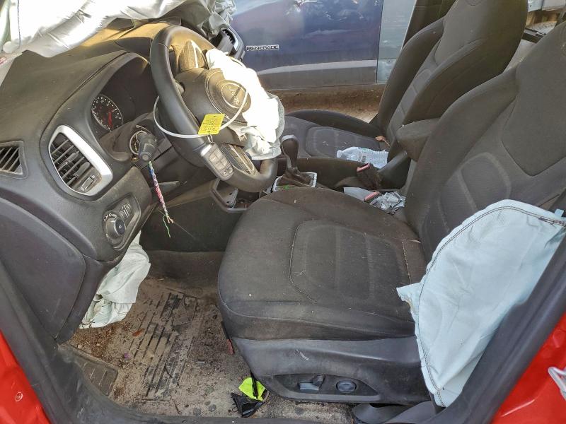 Photo 7 from auction – 2019 JEEP RENEGADE with VIN ZACNJABB3KPK04454