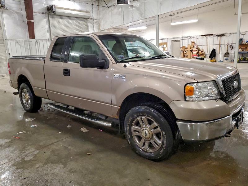 Photo 4 from auction – 2006 FORD F150 with VIN 1FTPX14V36KD31612
