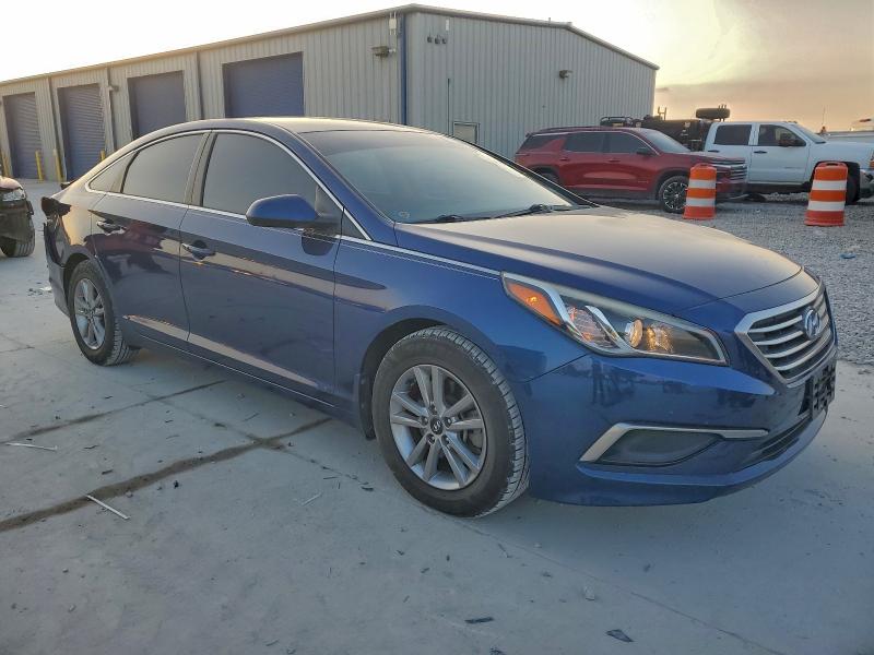 Photo 4 from auction – 2016 HYUNDAI SONATA SE with VIN 5NPE24AF0GH310365