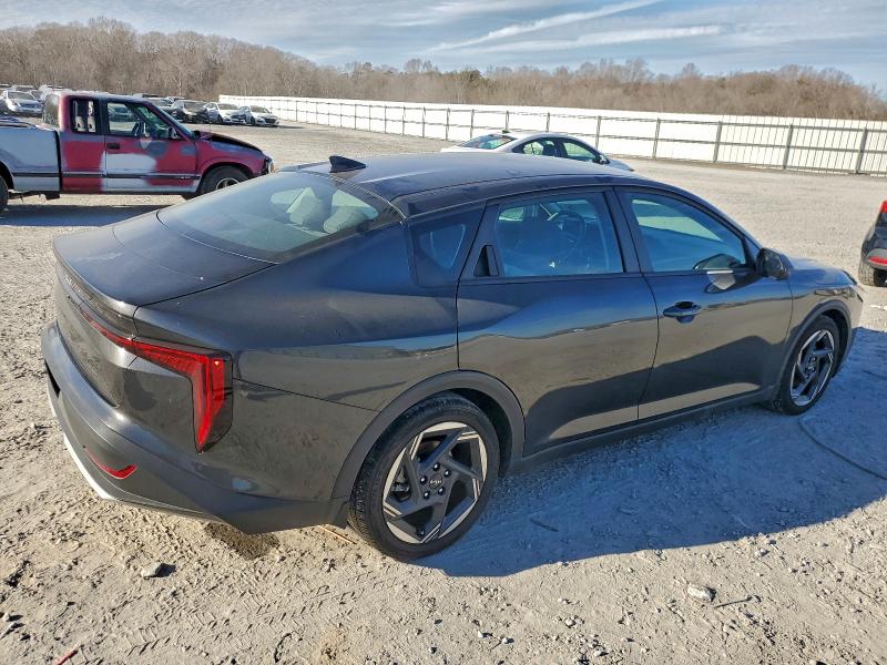 Photo 3 from auction – 2025 KIA K4 EX with VIN 3KPFU4DE6SE053582