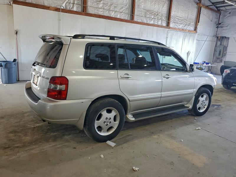 Photo 3 from auction – 2005 TOYOTA HIGHLANDER with VIN JTEEP21A950100265