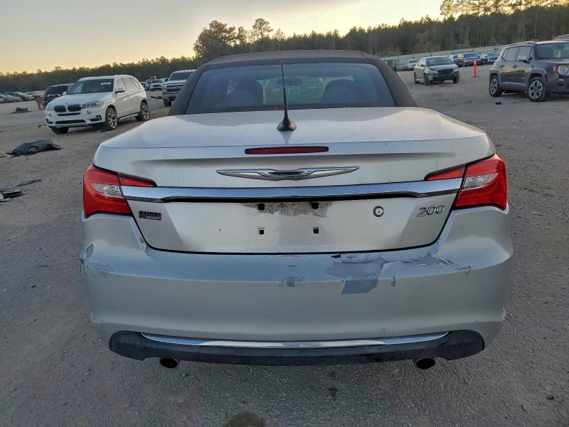Photo 6 from auction – 2012 CHRYSLER 200 TOURIN with VIN 1C3BCBEG3CN289517