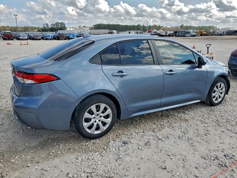 Photo 3 from auction – 2022 TOYOTA COROLLA LE with VIN 5YFEPMAE3NP290539