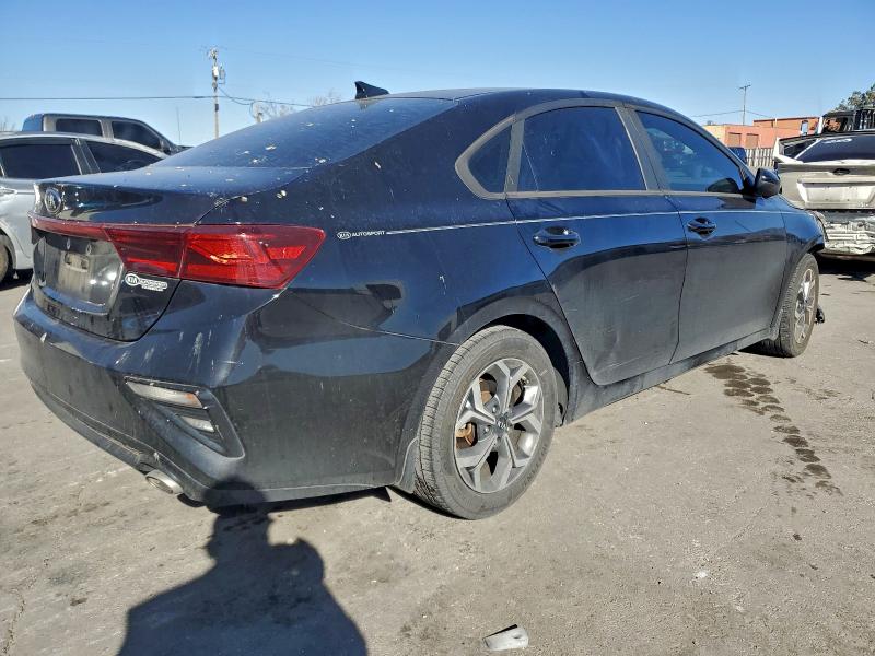 Photo 3 from auction – 2019 KIA FORTE FE with VIN 3KPF24AD1KE061168