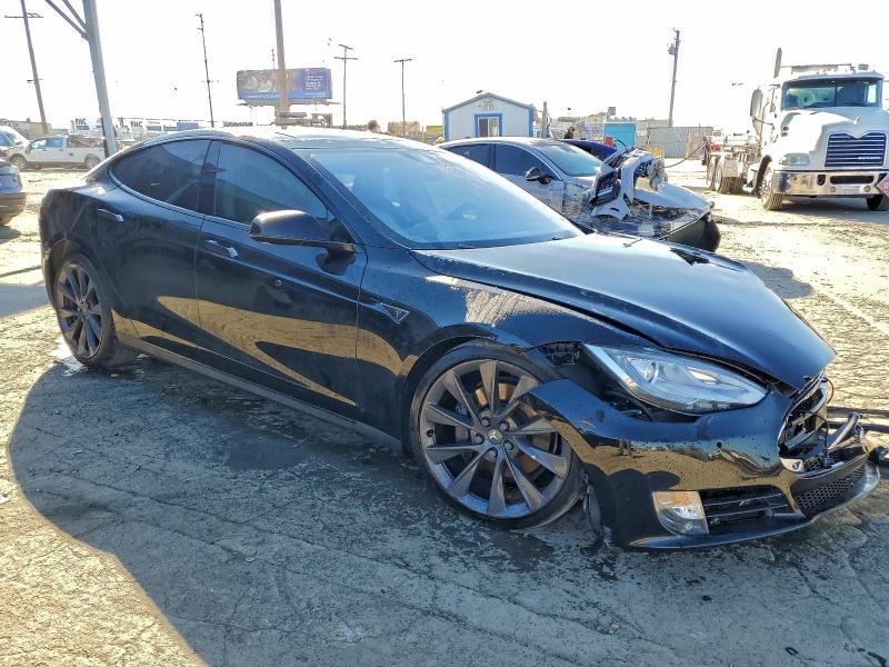 Photo 4 from auction – 2015 TESLA MODEL S 85 with VIN 5YJSA1H28FF080949