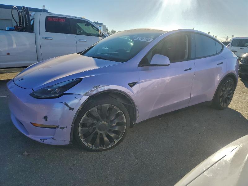 TESLA MODEL Y 2022 con VIN 7SAYGDEF5NF405429 - Foto de la subasta