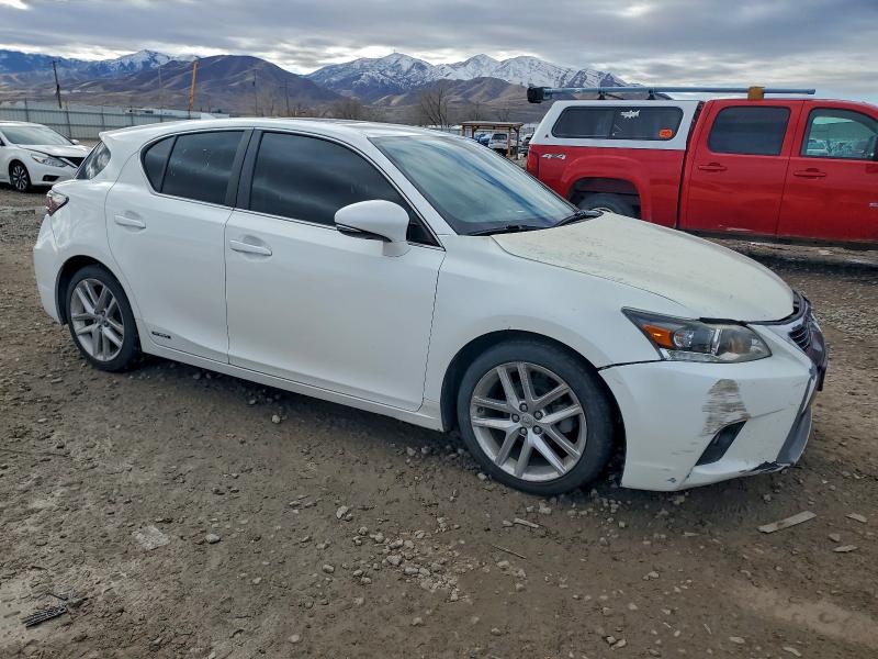 Photo 4 from auction – 2014 LEXUS CT 200 with VIN JTHKD5BH8E2209090