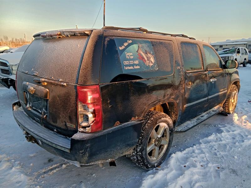 Photo 3 from auction – 2011 CHEVROLET SUBURBAN with VIN 1GNSKKE36BR101034