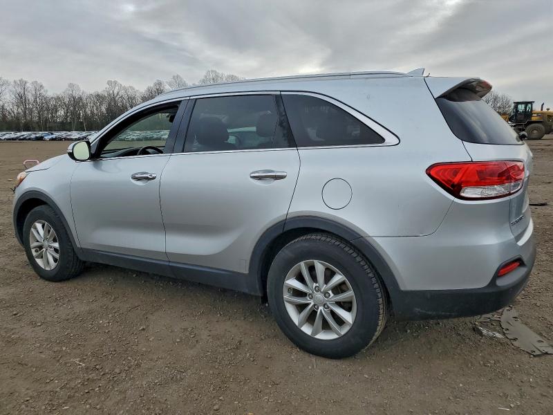 Photo 2 from auction – 2016 KIA SORENTO LX with VIN 5XYPG4A35GG123971
