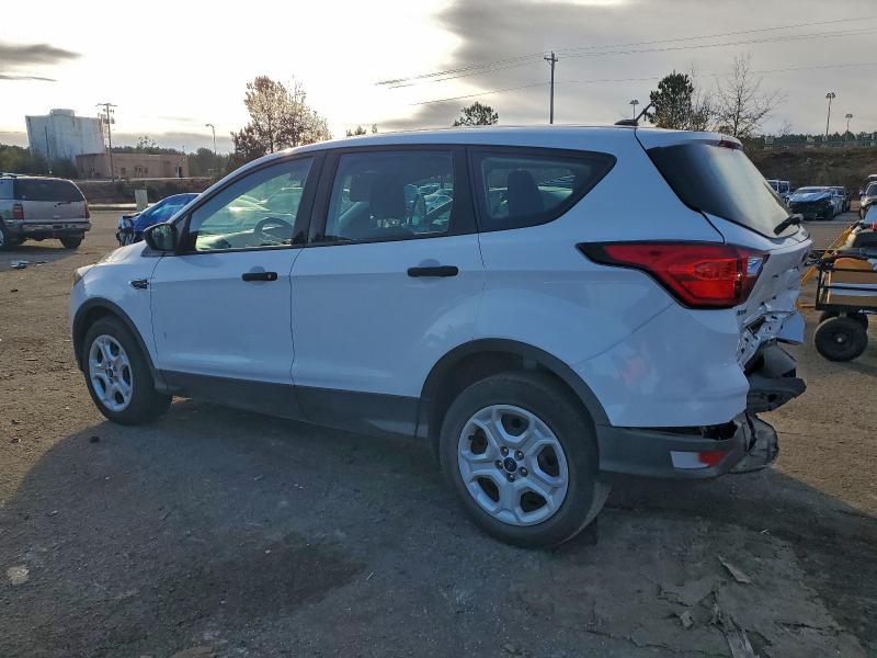 Photo 2 from auction – 2019 FORD ESCAPE S with VIN 1FMCU0F76KUB14520